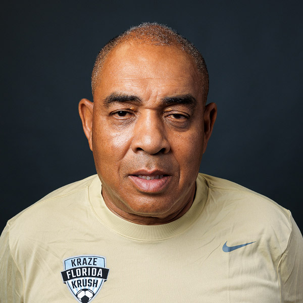 Headshot for Hue  Menzies